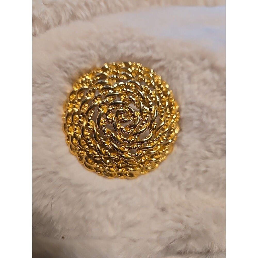 Vintage Domed Circle Rope Brooch Pin Gold Tone Textured Openwork Large